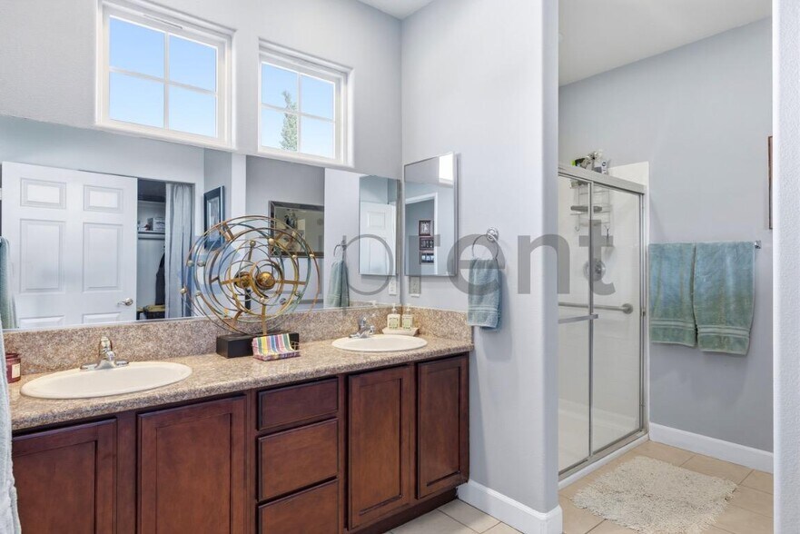 Building Photo - 47298 Twin Pines Rd