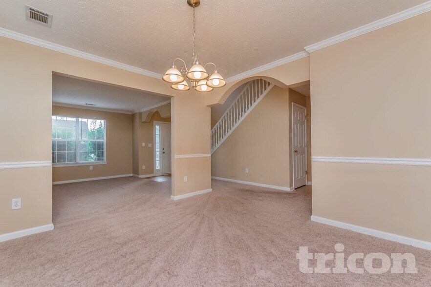 Building Photo - 2957 Jenkins Dr