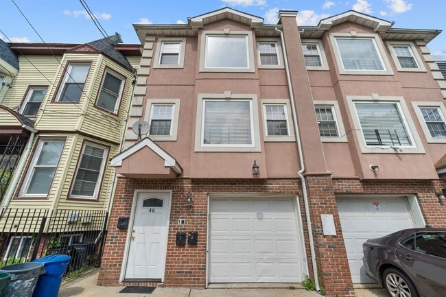 Primary Photo - 46 ARMSTRONG Ave