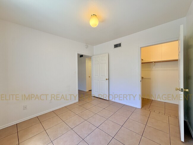 Building Photo - 1312 W Yavapai St