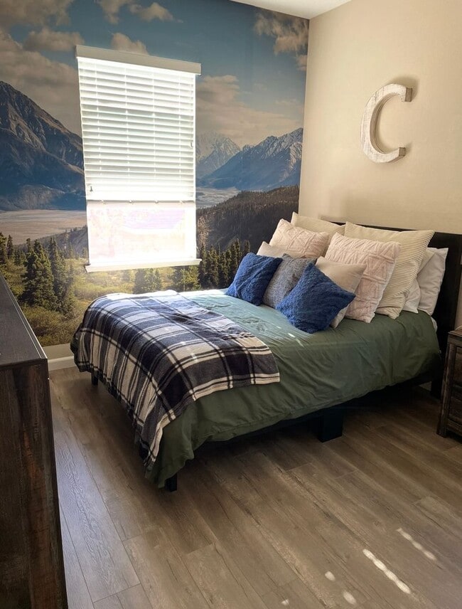 Building Photo - Available on June 1st.  Occupied.  DO NOT DISTURB TENANTS