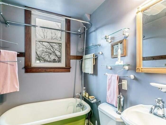 Building Photo - 1432 Williamson St