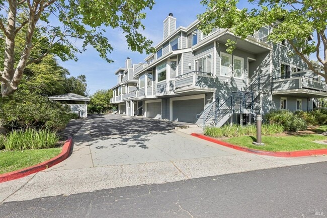 Building Photo - 9 Gable Ct