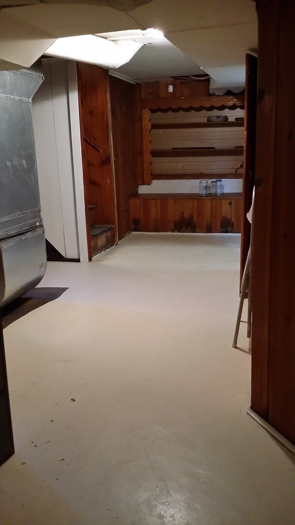 Building Photo - Occupied, do not disturb tenants. Barge-Chestnut Historic District Craftsman 2br 2ba home, with a...