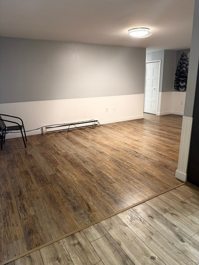 Building Photo - 23 Bullocks Point Ave