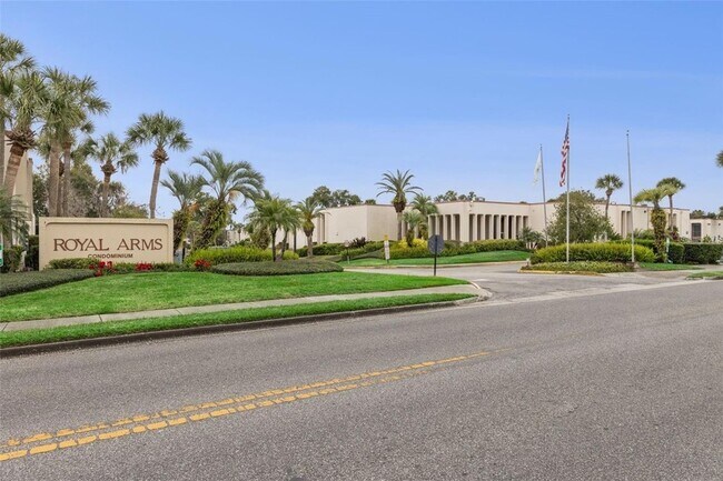 Building Photo - 508 Orange Dr