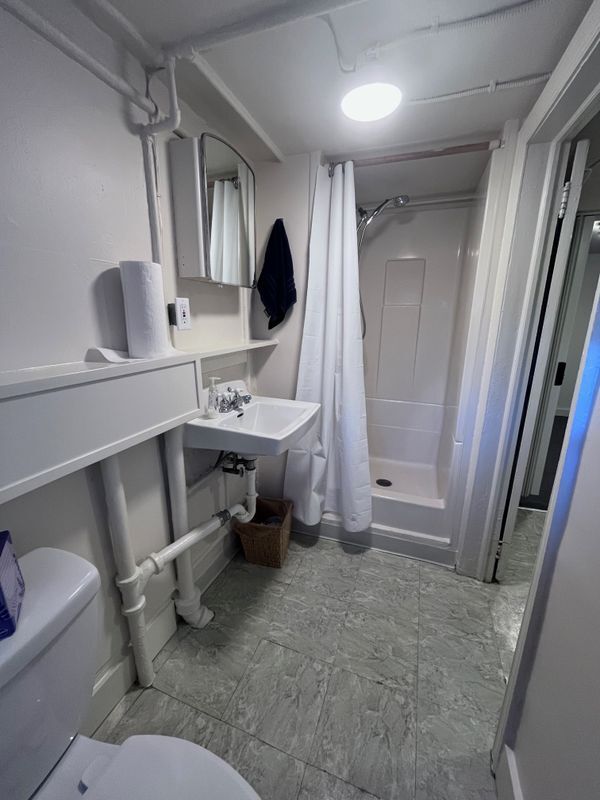 Building Photo - 221 Channing St NE