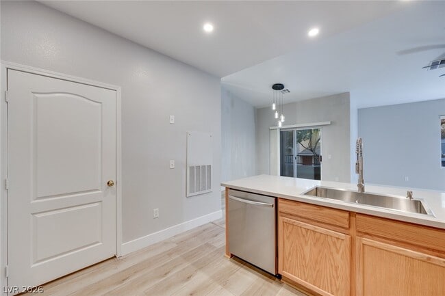 Building Photo - 1008 Domnus Ln