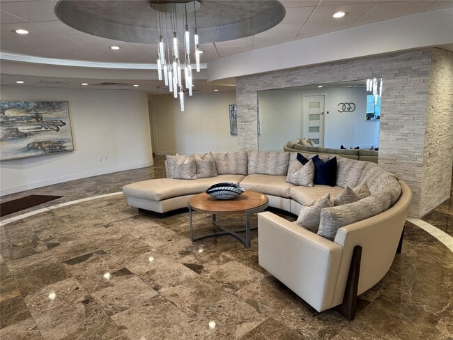 Building Photo - 3800 Galt Ocean Dr