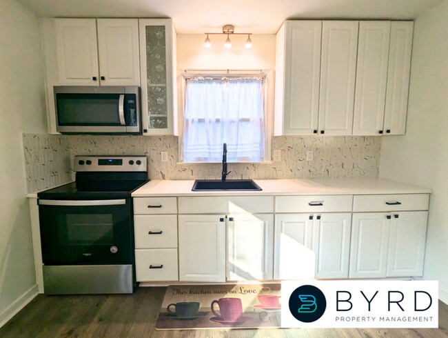 Building Photo - 5006 Glen Tara Dr