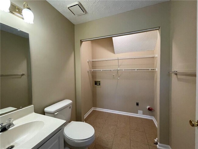 Building Photo - 11255 Abbotts Station Dr