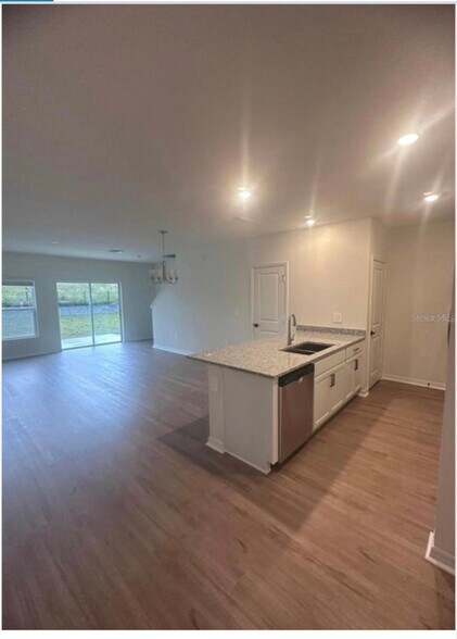 Building Photo - 9288 Westside Hls Dr