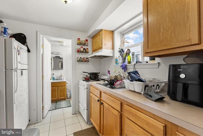 Building Photo - 1608 Swain St