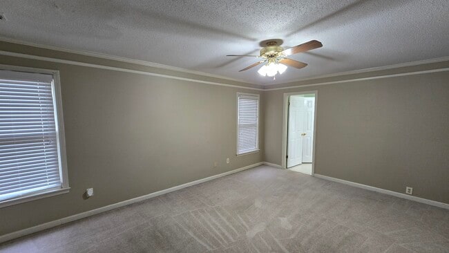 Building Photo - 1388 Hardwood Trail