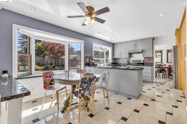 Building Photo - 277 Hidalgo Ct