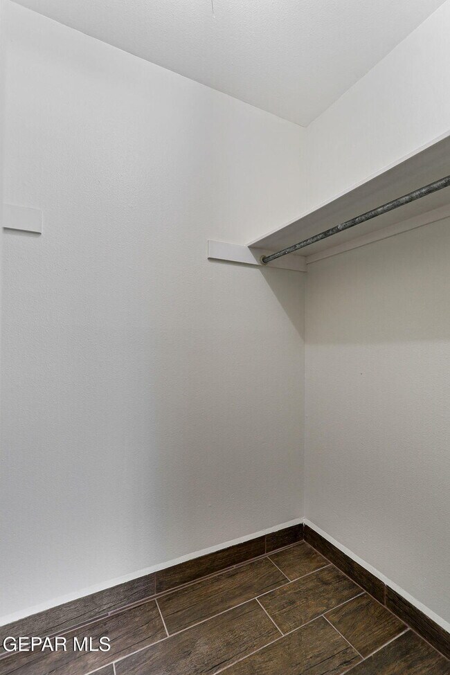 Building Photo - 2608 Dan Sikes Dr