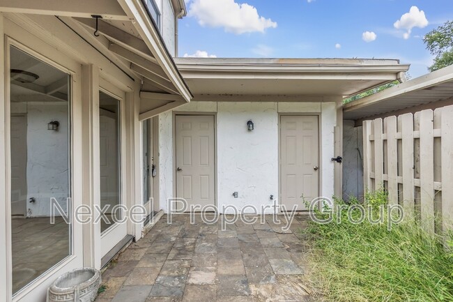 Building Photo - 7523 Bavarian Dr