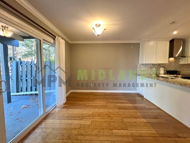 Building Photo - 201 Mariners Row