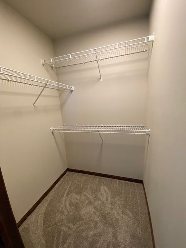 Building Photo - Beautiful home located in fast-growing Horace, ND.