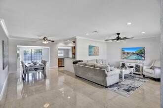 Building Photo - 2600 NE 52nd Ct