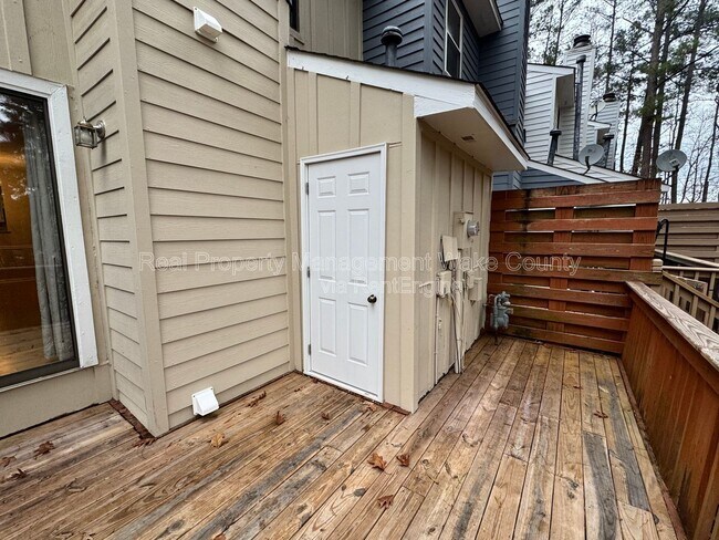 Building Photo - 5754 Pool Side Dr