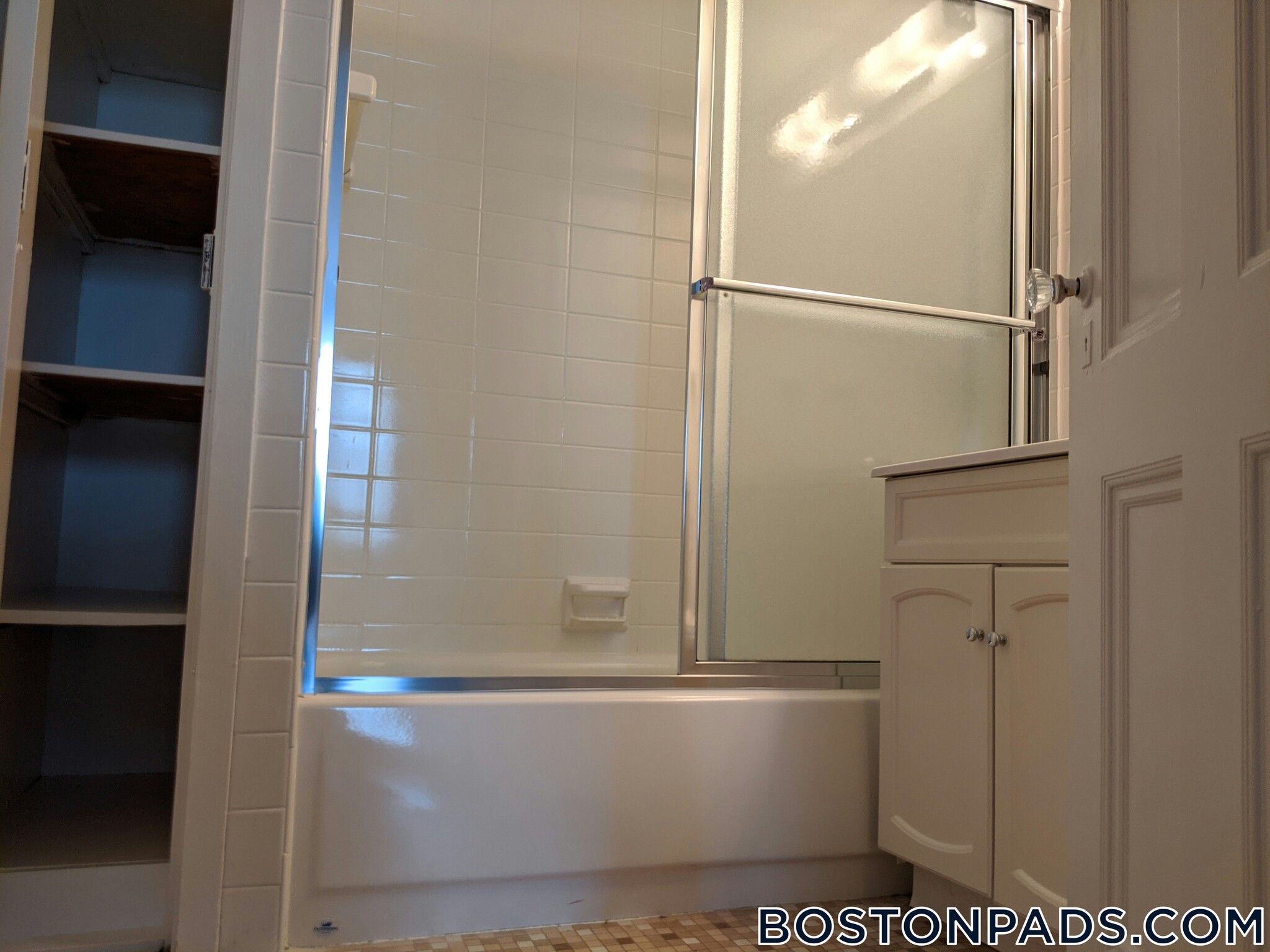 Building Photo - 62 Boylston St