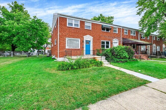 Building Photo - 8611 Ellen Ct