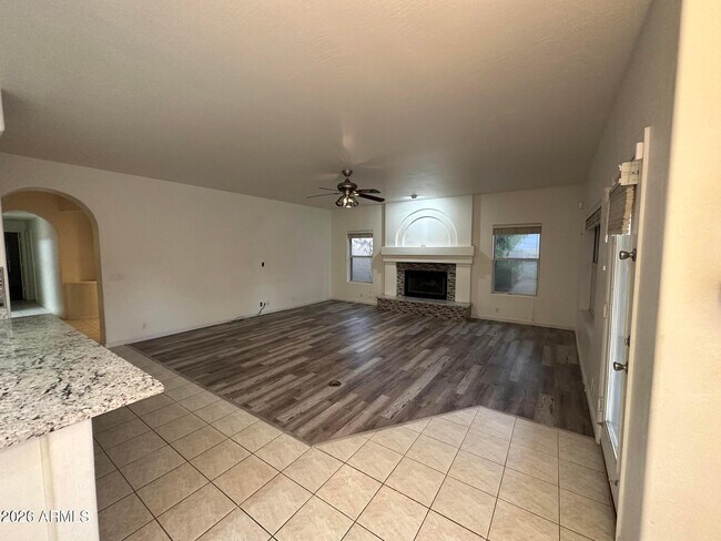 Building Photo - 3169 E Desert Flower Ln