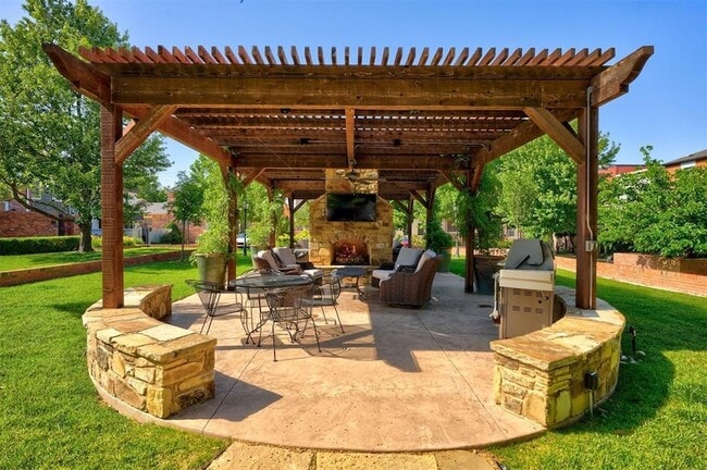 Building Photo - 6448 Brandywine Ln