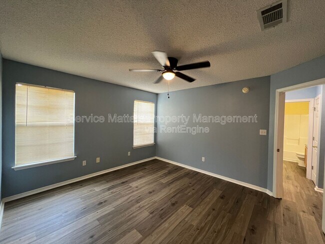 Building Photo - 2439 Redoubt Ave