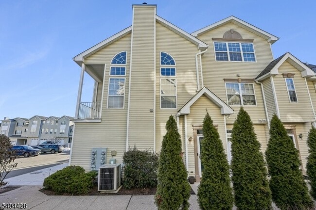 Building Photo - 52 Wildflower Ln