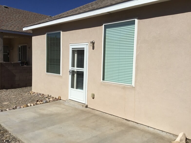 Building Photo - 2020 Palenque Dr SE