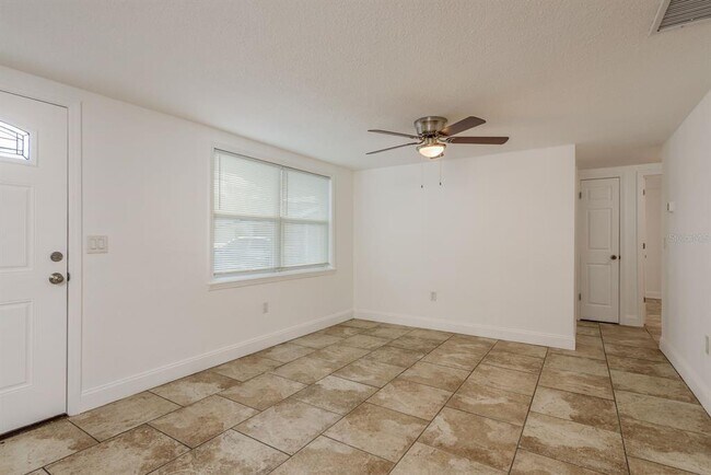 Building Photo - 4233 Belle Isle Ct