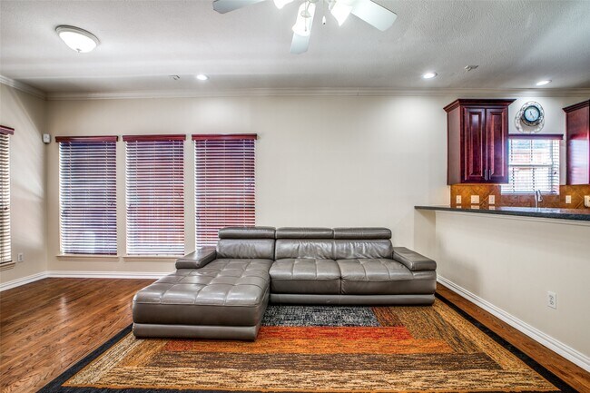 Building Photo - 5935 Turtle Beach Ln