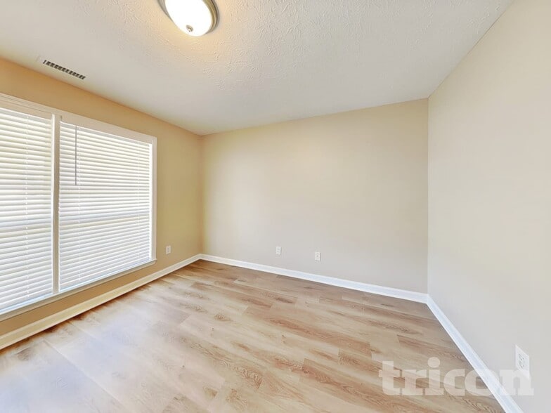 Building Photo - 206 Whistle Way