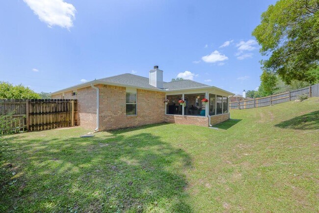 Building Photo - 1236 Northview Dr