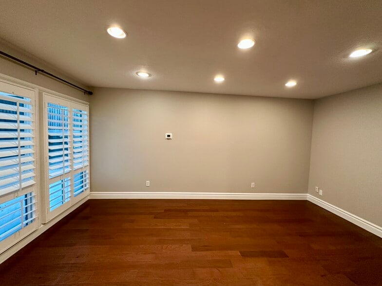 Living/Dining area - 73 F St E