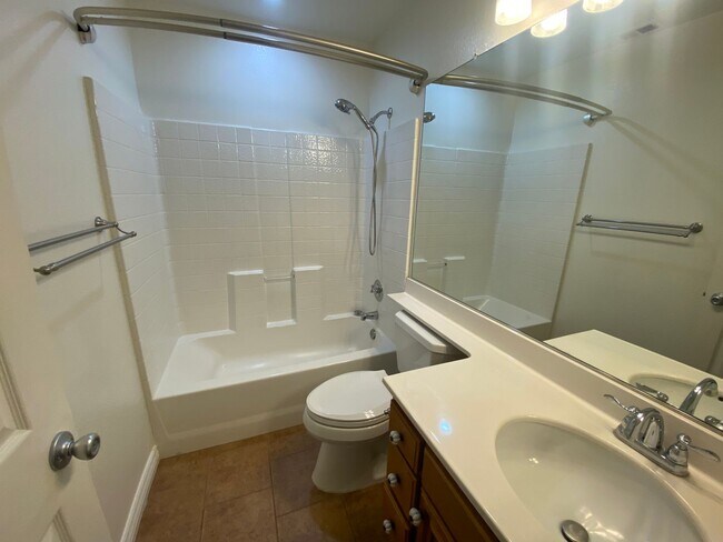 Building Photo - 5828 Ave L11
