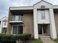 Building Photo - 1611 Cass Lake Rd