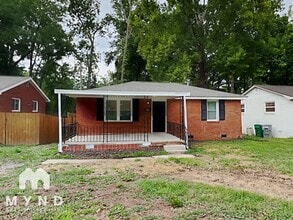 Building Photo - 1720 Finchley Dr