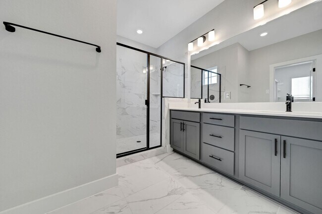 Building Photo - Luxury Living! Beautiful New Construction ...