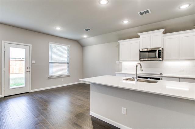 Building Photo - 313 Ember Cir