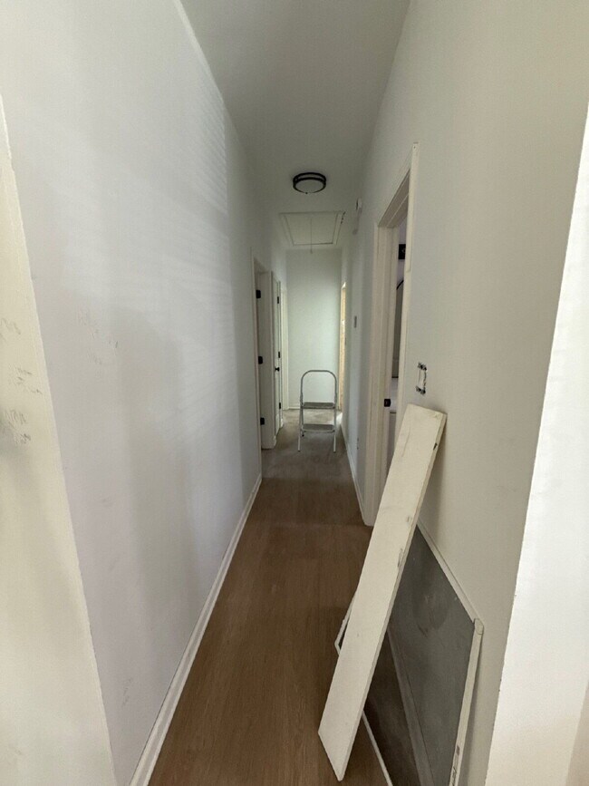 Building Photo - Fully Renovated Spacious 3BR in South Memphis – Section 8 Welcome