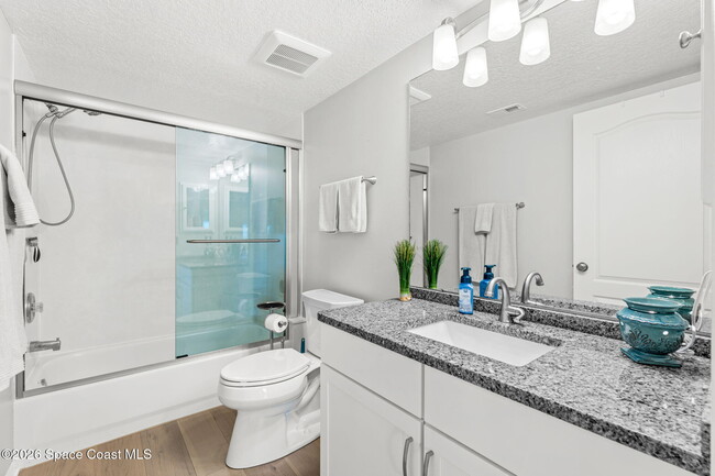 Building Photo - 925 N Hwy A1A