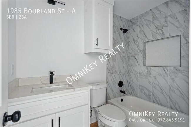 Building Photo - 1985 Bourland St