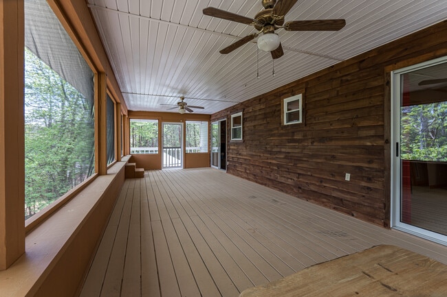 Building Photo - 292 Holly Cove Cir