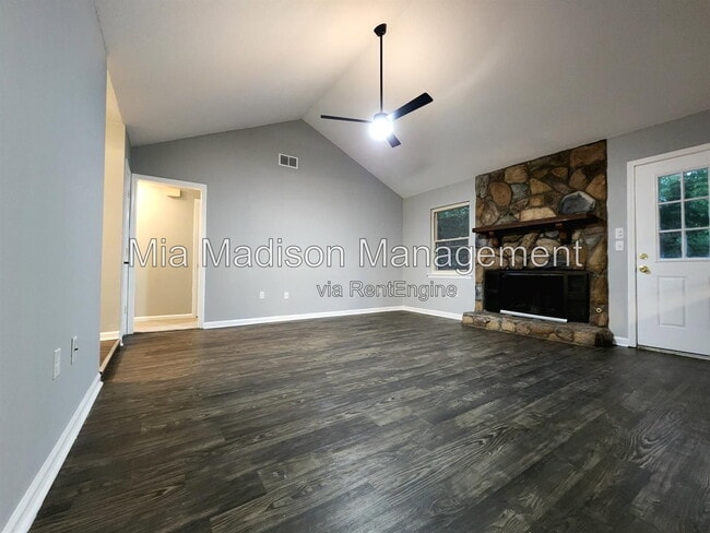 Building Photo - 1531 Marcy Cir