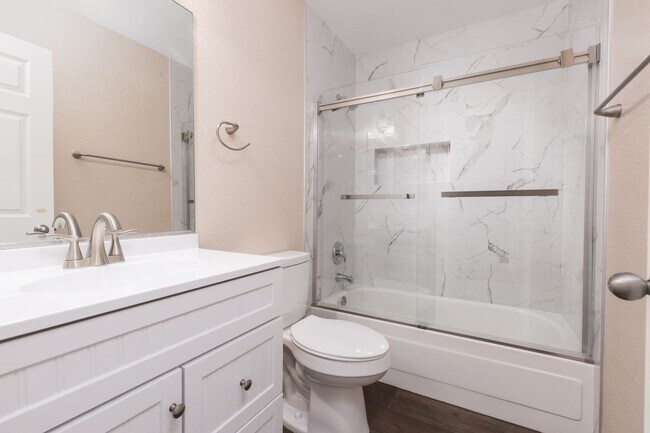 Building Photo - 6205 Bellota Dr