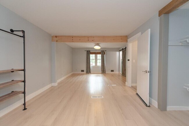 Building Photo - 2702 Davenport Rd NW