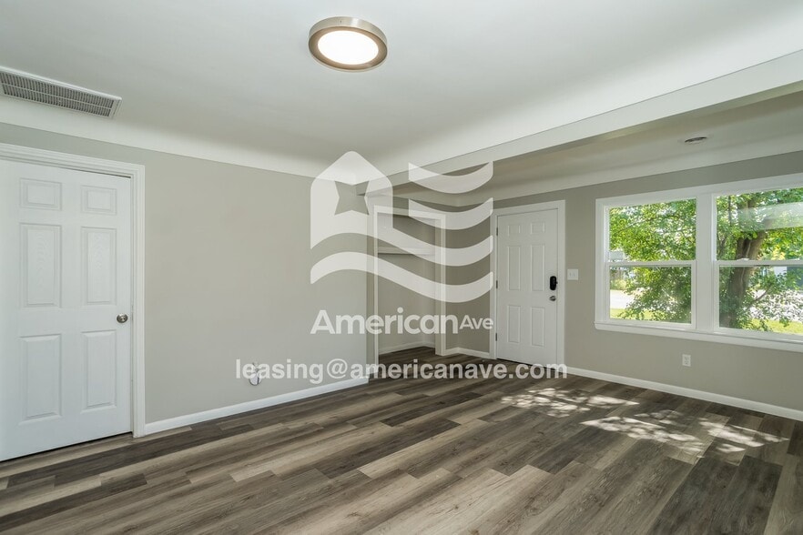 Building Photo - 16550 Ziegler St